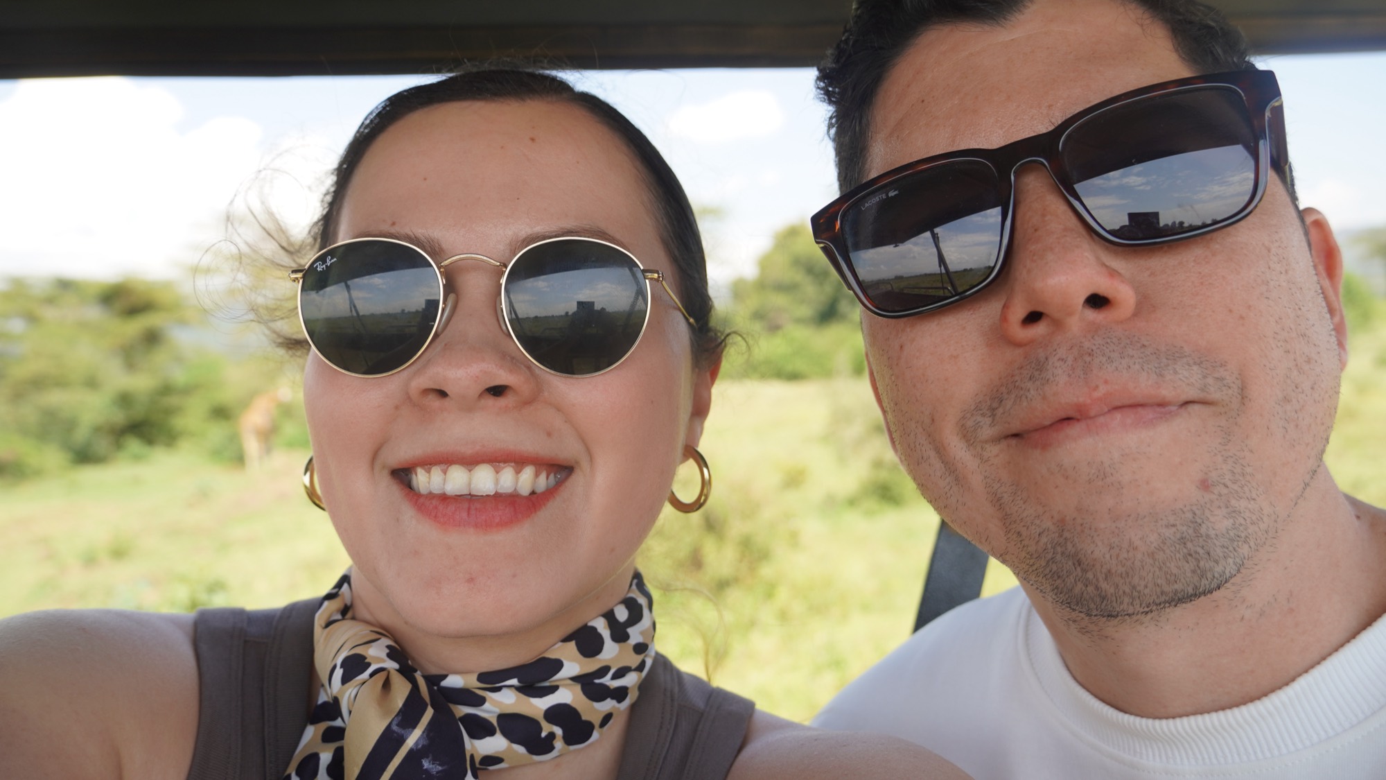 Pareja en safari